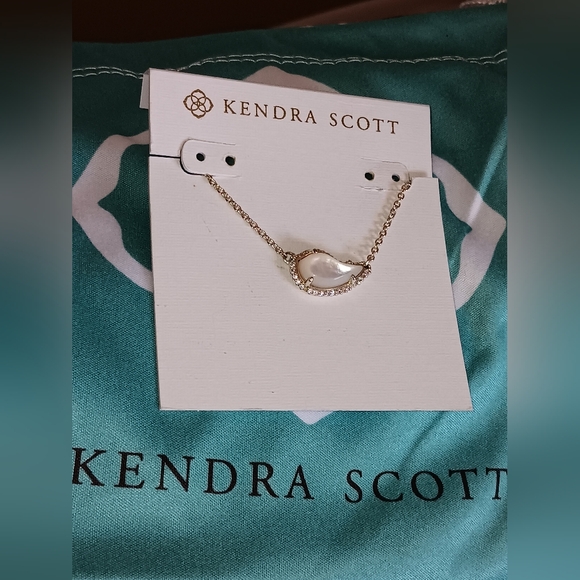 Kendra Scott Tansy Pendant Necklace Yellow Gold Plated Ivory Mother-of-Pearl💛 - Picture 2 of 11
